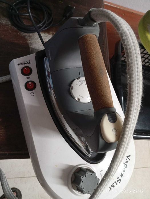 Ferro a Vapor c/ Caldeira Trisa Switzerland “Vapo Star”