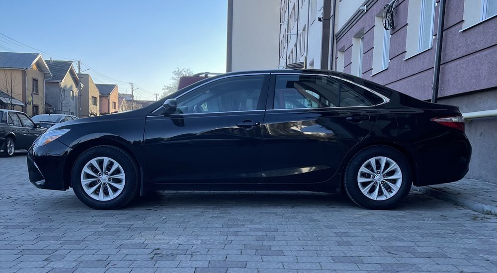 Продам Toyota Camry 55 в рассрочку