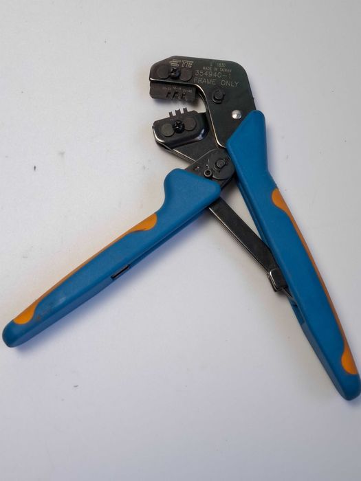 Zaciskarka  Connectivity 1 PRO-CRIMPER III