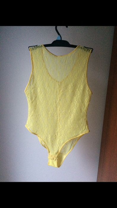 Żółte koronkowe body XS S