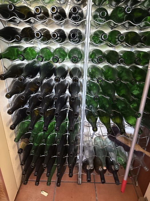 Estante garrafeira metalica zincada para 100 garrafas
