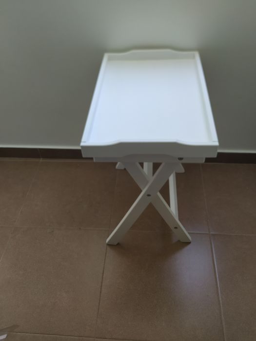 Mesa de apoio/pequena secretária articulada  IKEA