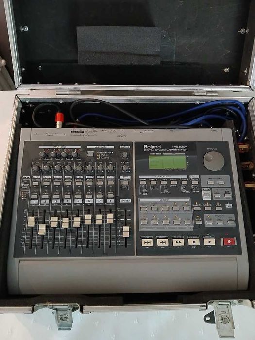Cyfrowe studio nagrań Rejestrator wielościeżkowy Roland VS880