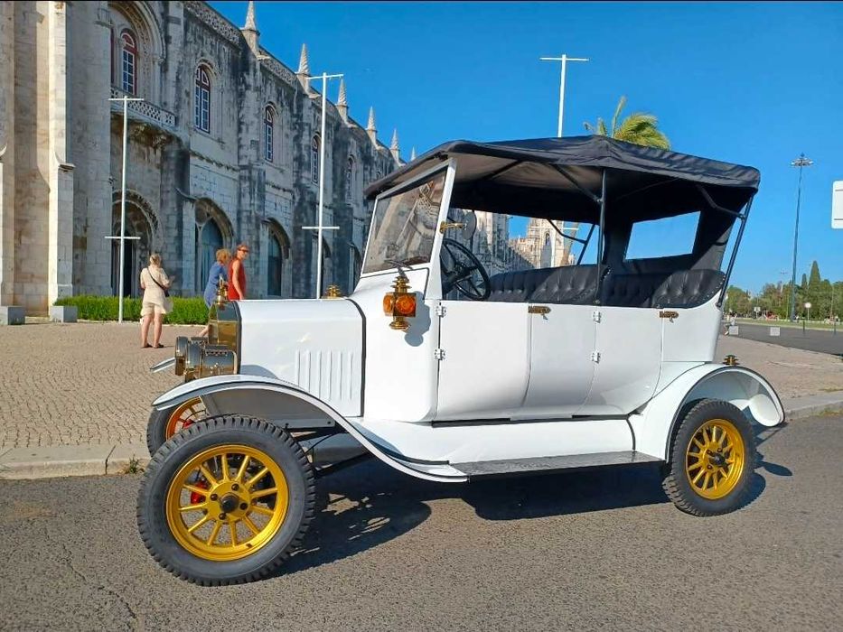 (Tuk tuk) Calhambeque/ Clássico Elétrico