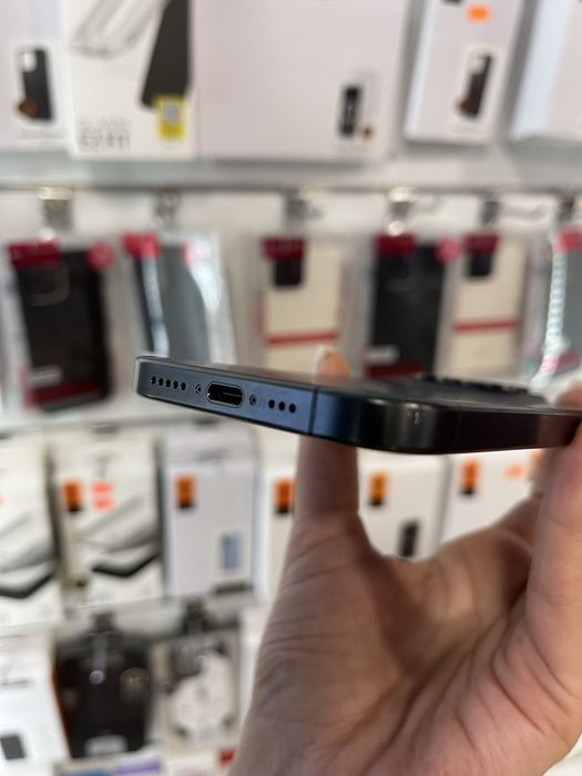 iPhone 15 Pro 256Gb black titanium - АКБ 100%, стан 5