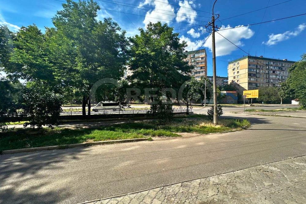 Продаж приміщення вул. Українська