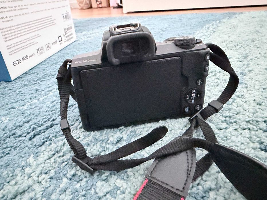 Canon EOS M50 Mark II c/ Kit Completo