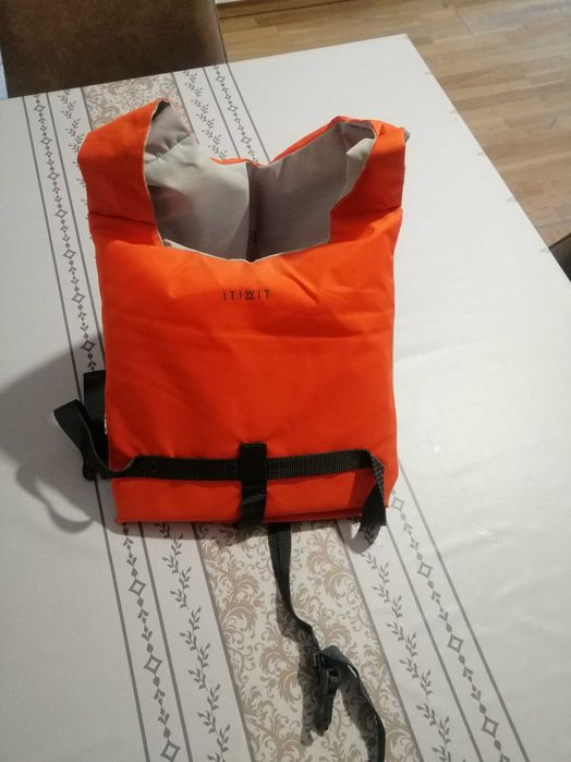 Vende-se colete salva- vidas criança