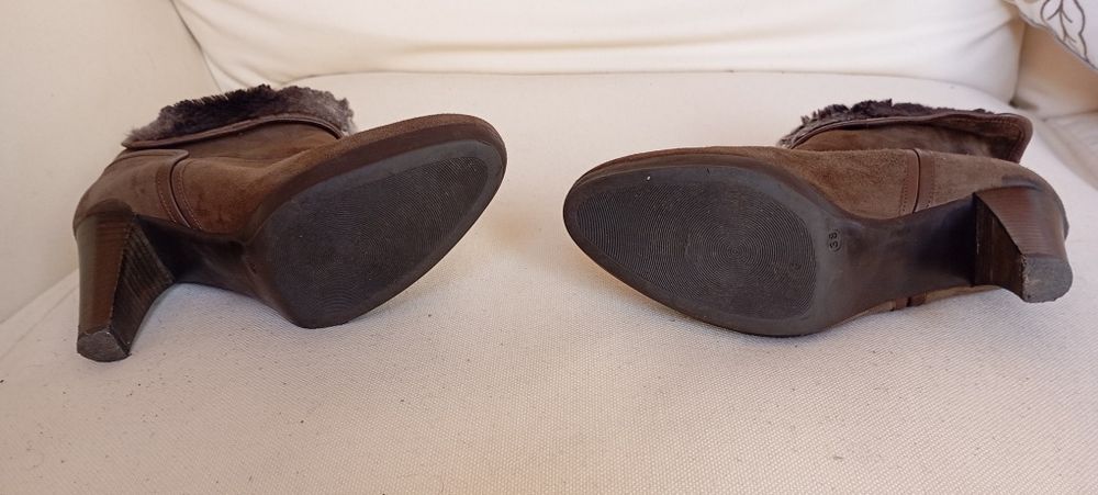 Botas castanha de salto com pêlo em camurça Y - Enzo