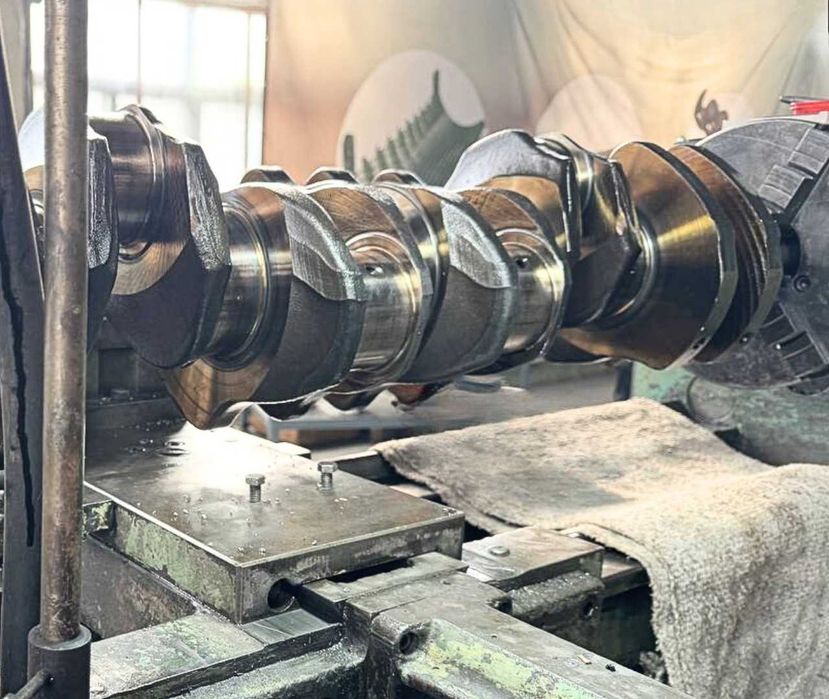 Ремонт колінвала 1950306 CAT C13 / Коленвал /Напилення шийки колінвала