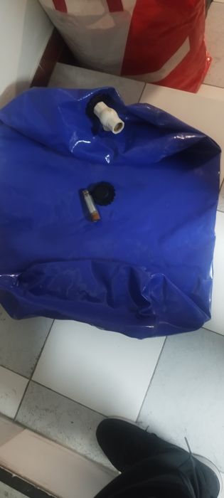 Reservatório "Bexiga" com capacidade para 100L