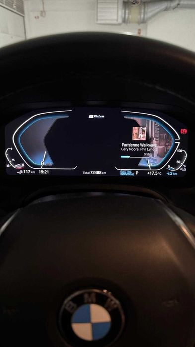 BMW 330 e Corporate Edition (IVA dedutível)