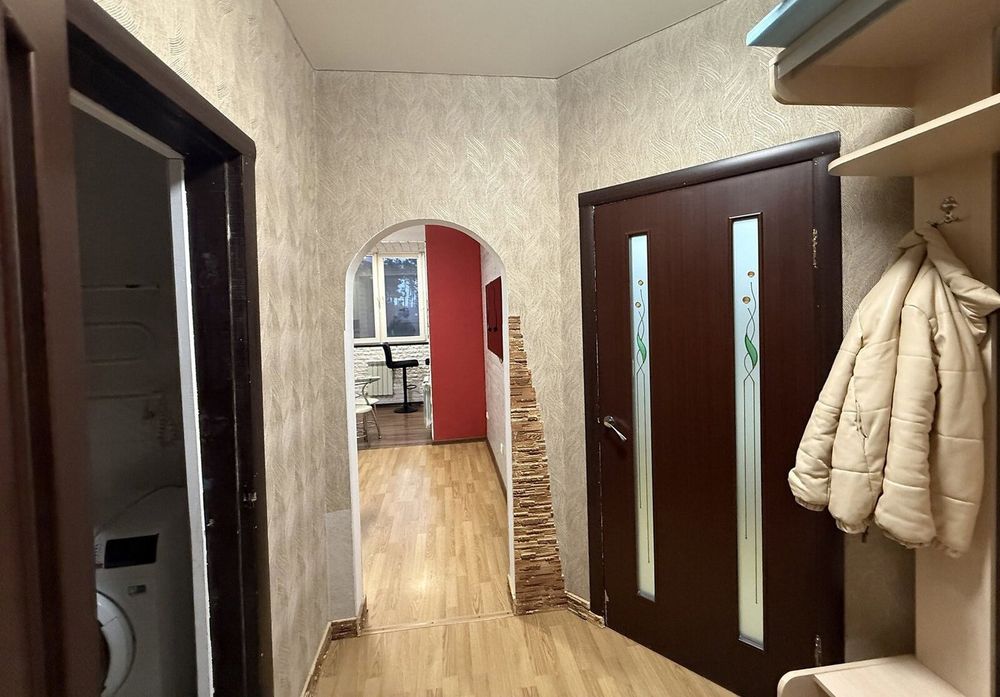 Продам терміново ! Квартира з ремонтом меблями та технікою, 1-кімн., 37 м², Ірпінь. Поруч центральний парк