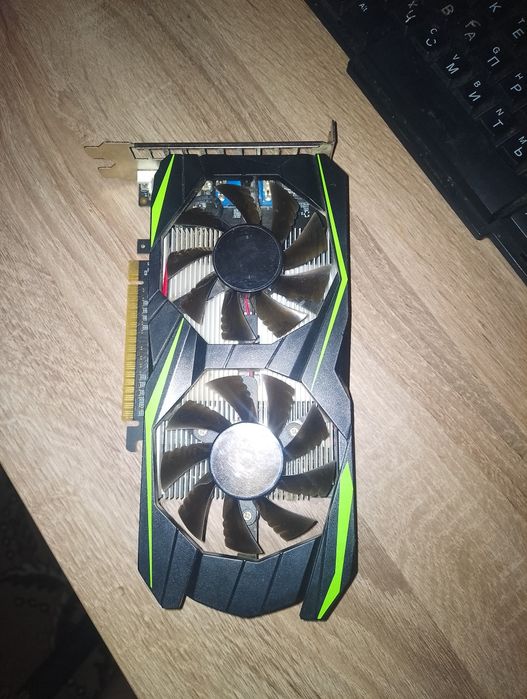 видио карта. gtx 10 50. 4гига