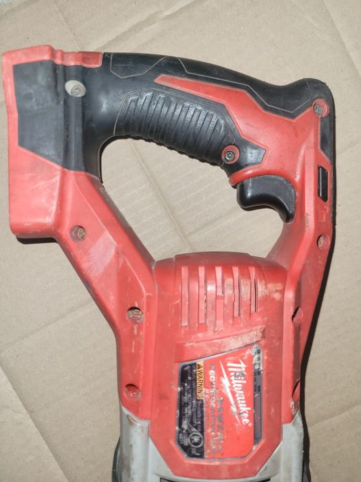 Акумуляторна сабельна шабельна пила Milwaukee M18 BSX-0 (2621-20)