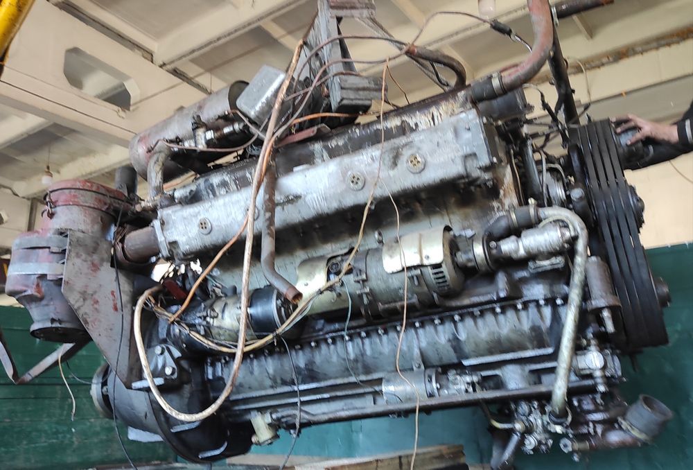 Двигун двигатель мотор Дизель 1Д12, 2Д12Б, 2Д12Б-01 МАЗ 537 Ураган