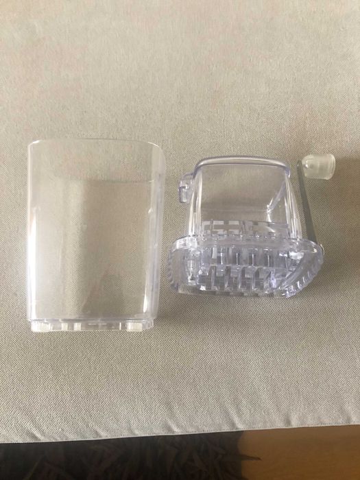 Picador de gelo manual- NOVO