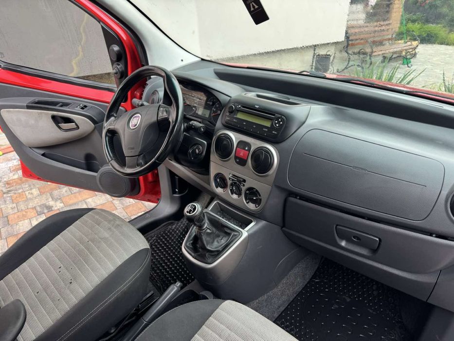 Fiat Qubo 2010 рік