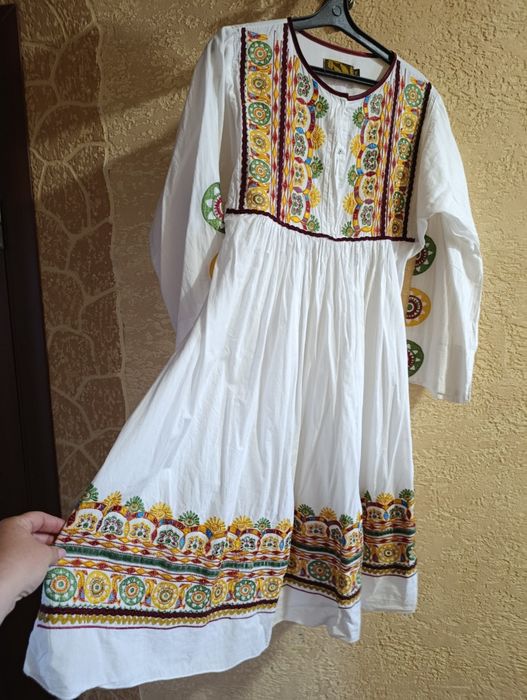 Продам сукню вишиванку