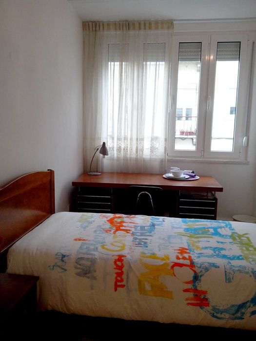 Quarto Alameda aluno do IST (1 min do IST)