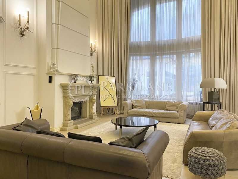 Продам Резиденцію в Лісниках з власним парком та озером Обухівський