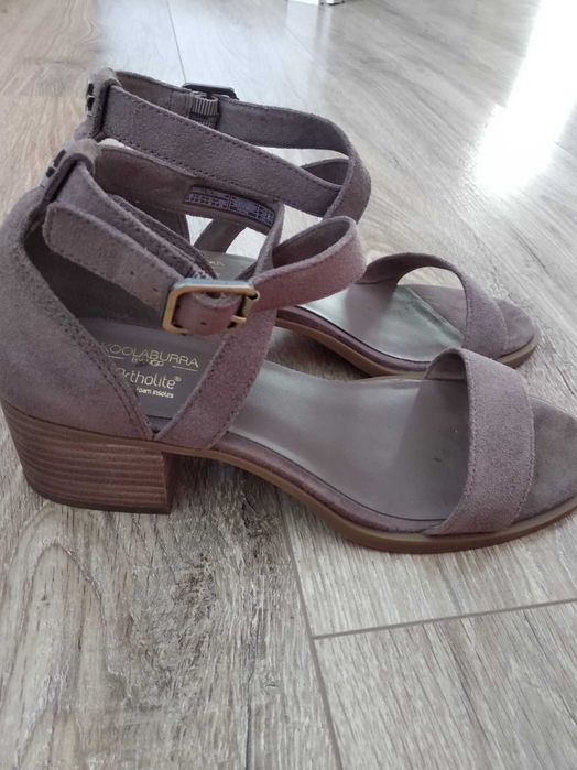 Новые замшевые босоножки женские ugg