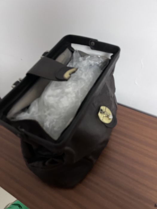 Mala antiga de médico em pele de qualidade