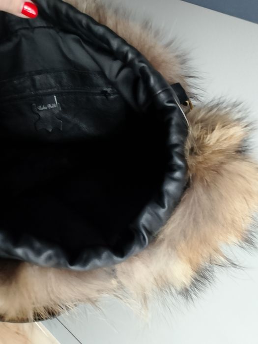 Cudowna torebka z futrem naturalnym