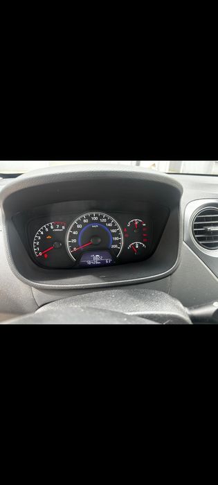 Hyundai i10 como novo