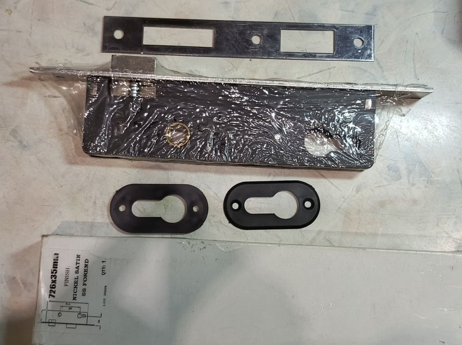 Замок врізний MUL-T-LOCK DIN 726 UNIV BS35мм 85мм SS 22мм FOREND SP