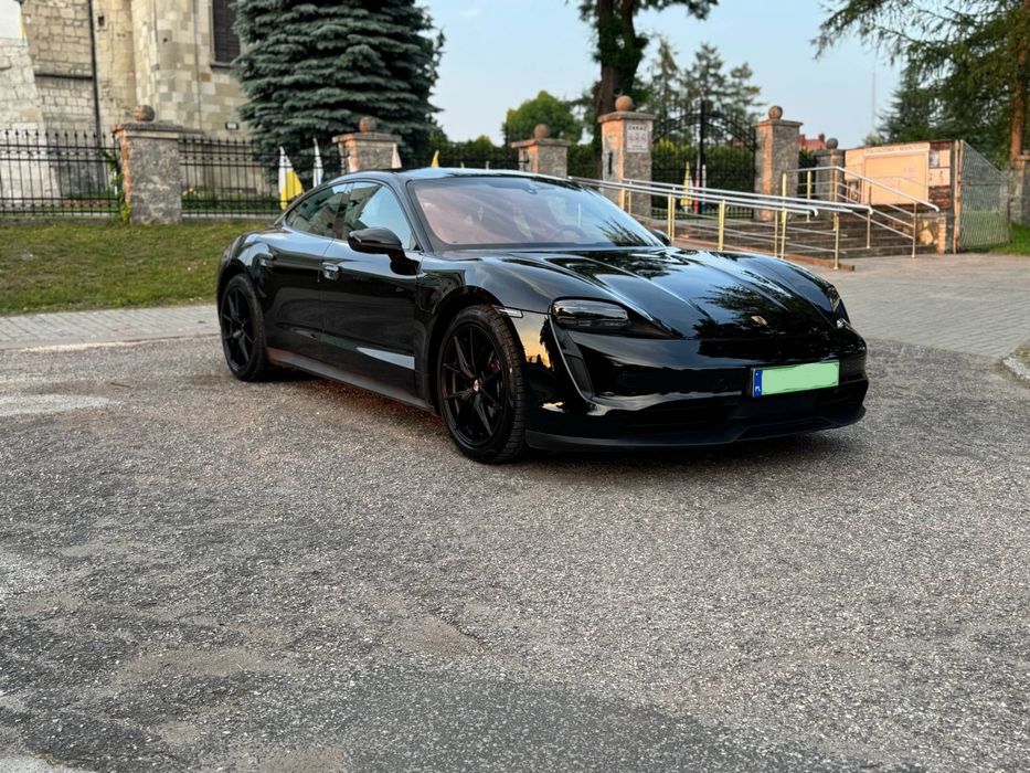 Porsche taycan auto do ślubu slub wesele wesela osiemnastka sylwester