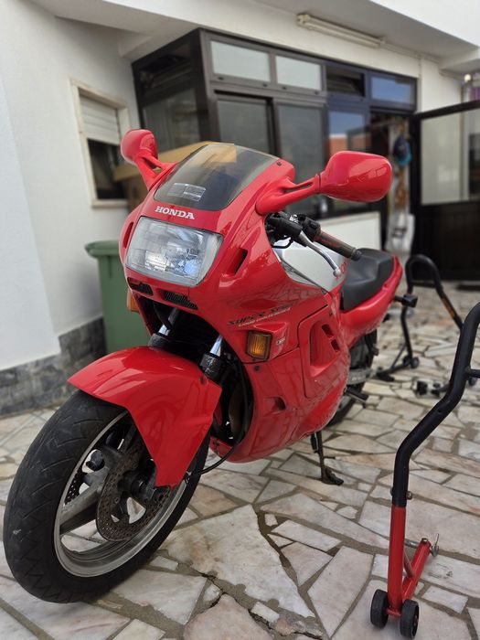 Honda CBR 600F 1987 – Vendo ou Troco por Bicicleta Elétrica