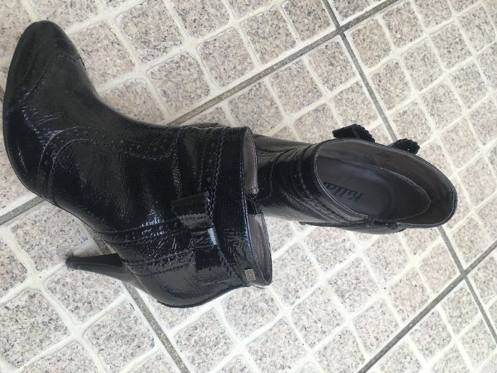 Botim preto Killah 38