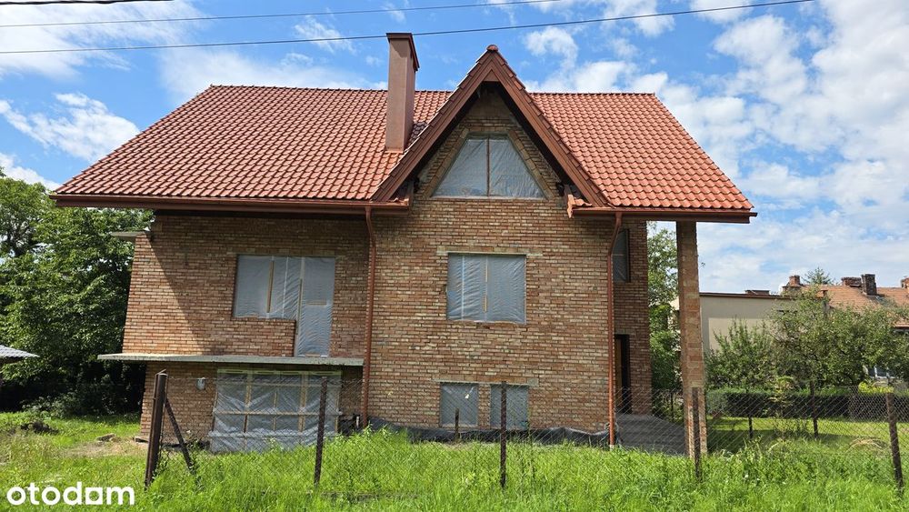 Tarnów – Piaskówka, ul. Legionów – dom 293 m²