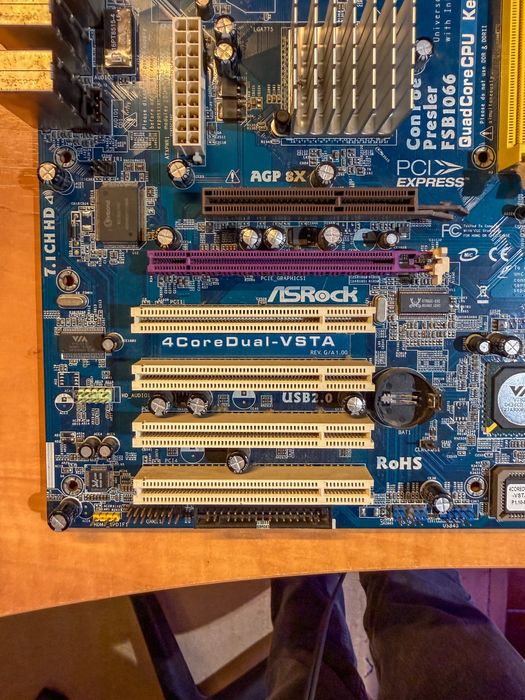 Bundle Motherboard AsRock 4CoreDual-Vsta LGA775 + CPU + GPU + PSU