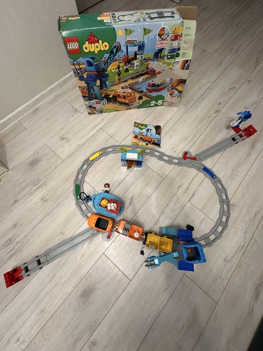 Lego duplo вантажний потяг