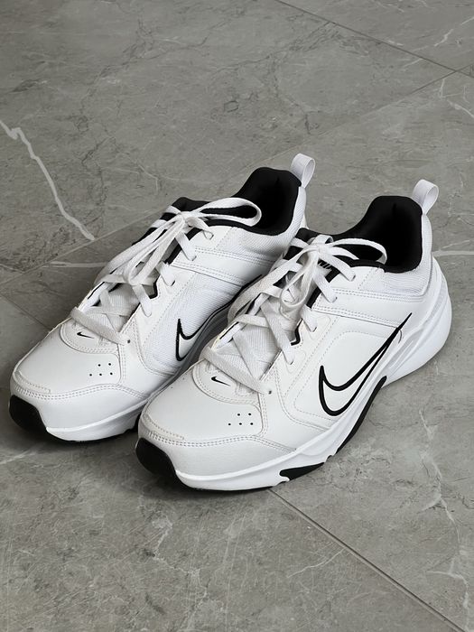 Чоловічі кросівки NIKE Defyallday 45 розмір нові