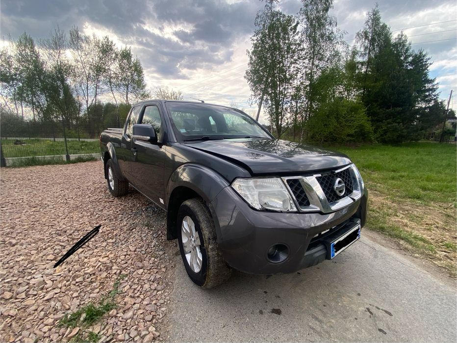 Nissan Navara D40 2.5 DCI 190km nissan navara  Niski przebieg 88000 km sprowadzony nissan navara D40