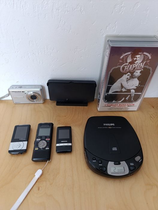 Фотоапарат fed DC-X (10.1 МР, 2.5'' LCD, SD-карта)

Фотоа