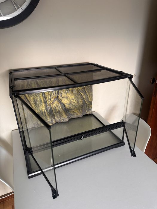 Terrário exoterra 60x45x45 cm como novo