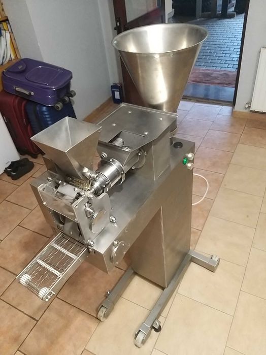 Maszyna do pierogów formierka,01MG5 pierogarka ze stołem do odbierania