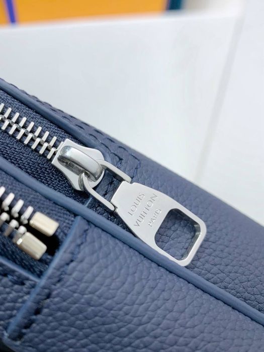 Louis Vuitton Avenue Slingbag PM LV Aerogram (Navy Blue).