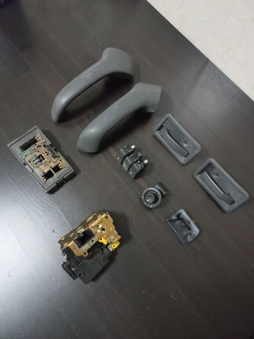 Material Interior/Exterior - Clio 1 (mk1)