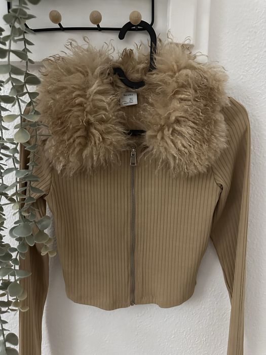 Casaco justo com pelo