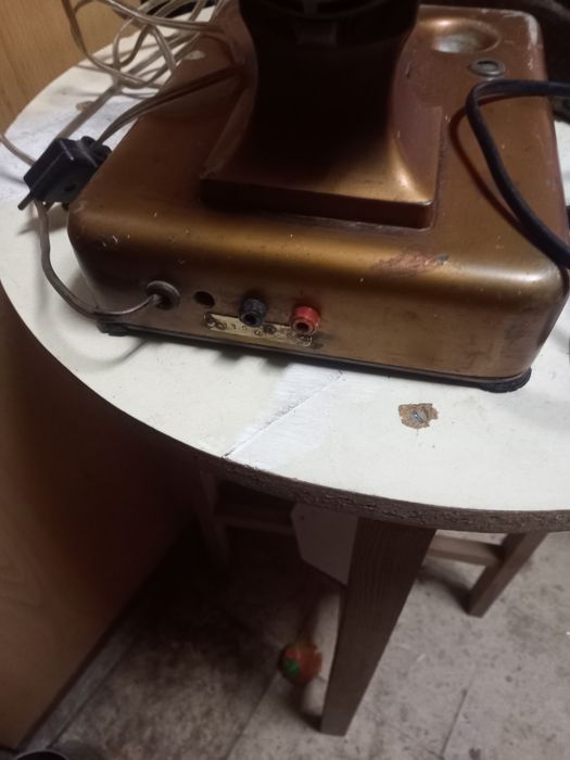 Máquina de costura antiga.