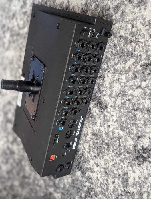 Барабанний модуль Alesis Strike Drum Module