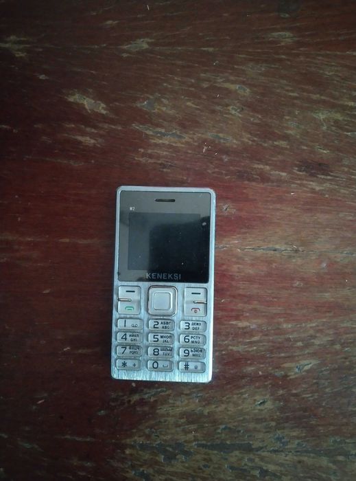 Мобильный телефон Keneksi M2