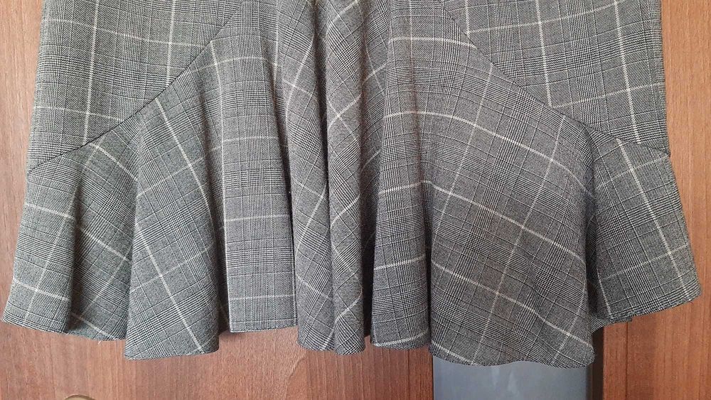 Spódnica kratka szara falbana Look 38 M elegancka oryginalna