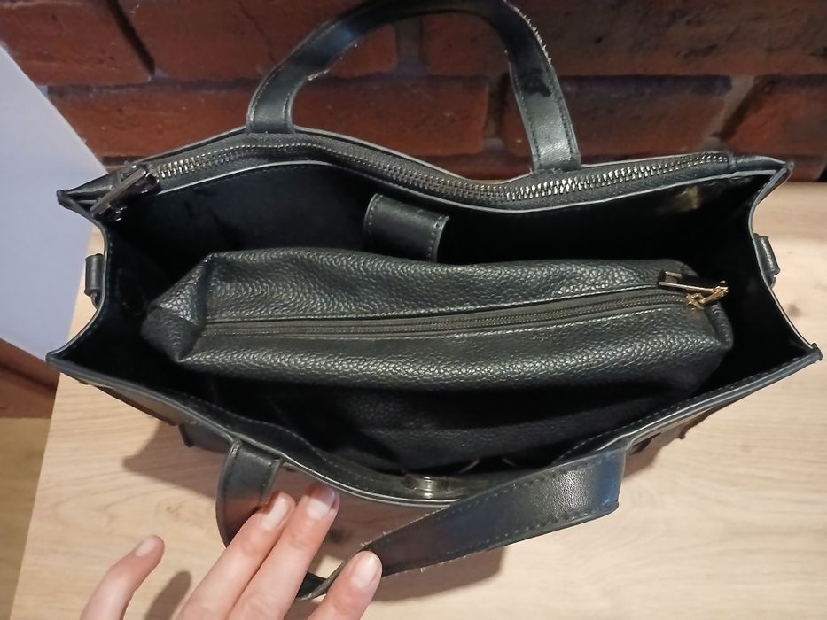 Torebka czarna ćwieki dżety Nobo kosmetyczka gratis