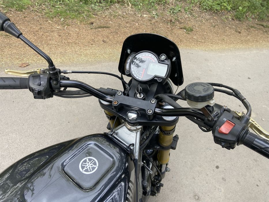 Yamaha FZX250 / 600cc / індивідуальний стріт